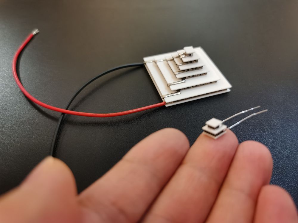 Micro Thermoelectric cooling module (2)